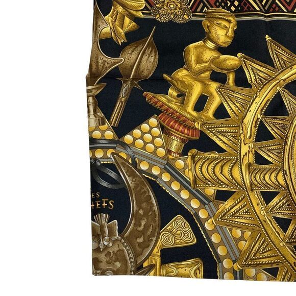 Hermes Kare90 L’OR DES Chefs Chiefs’ Gold Silk Scarf Black Ladies Used - Picture 3 of 7